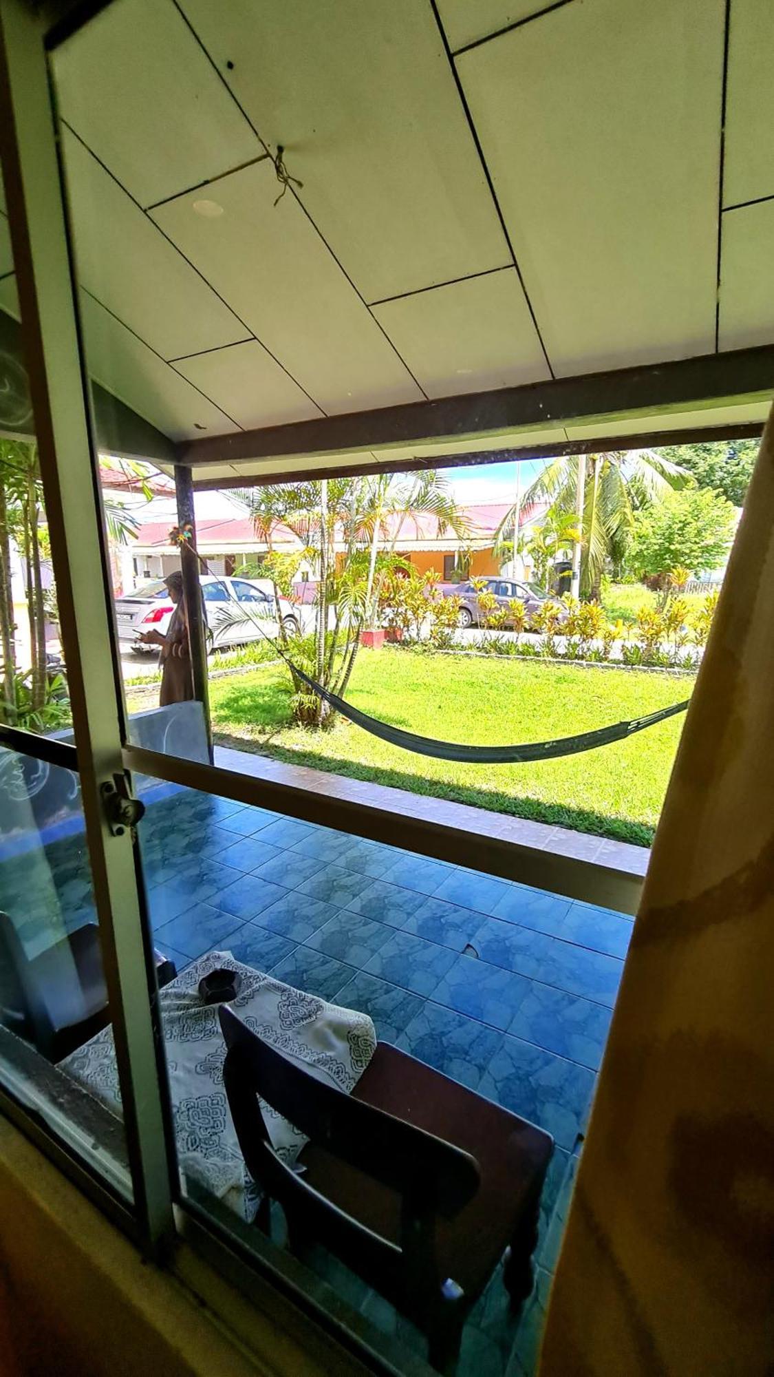 Rainbow Bed N Bfast Hostel Pantai Cenang  Exterior photo
