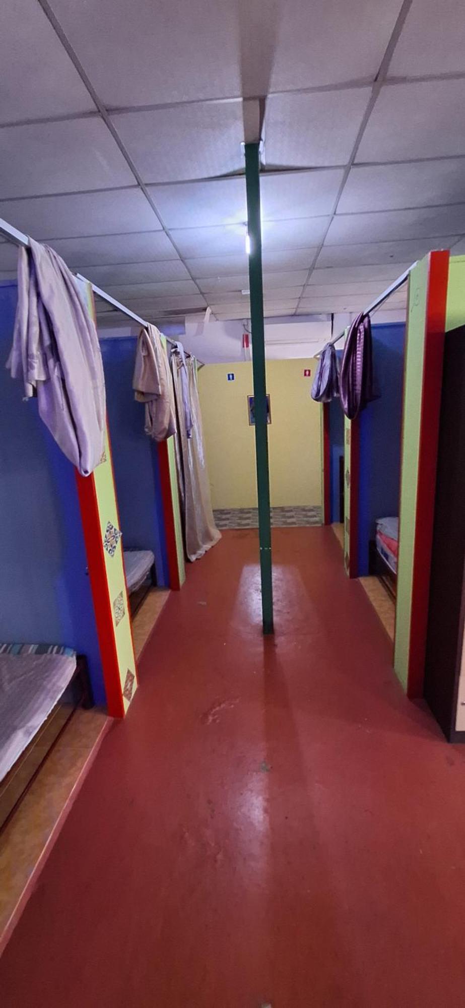 Rainbow Bed N Bfast Hostel Pantai Cenang  Exterior photo