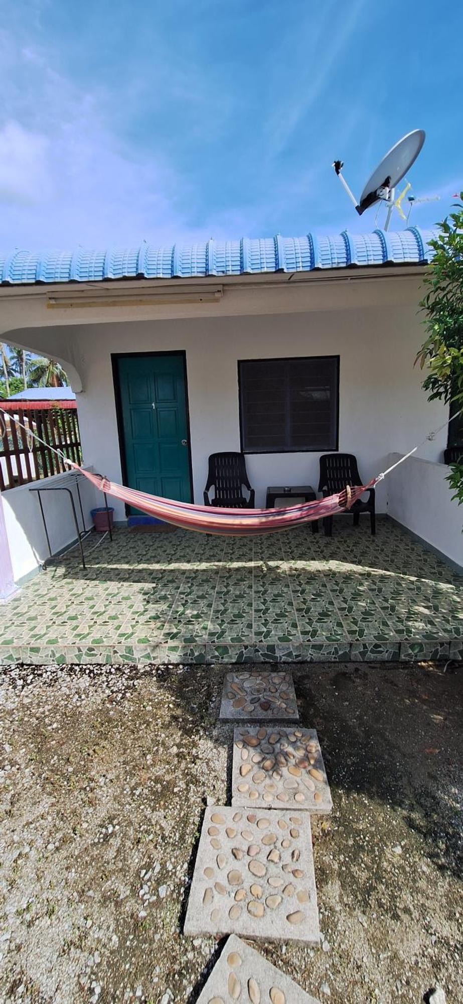 Rainbow Bed N Bfast Hostel Pantai Cenang  Exterior photo
