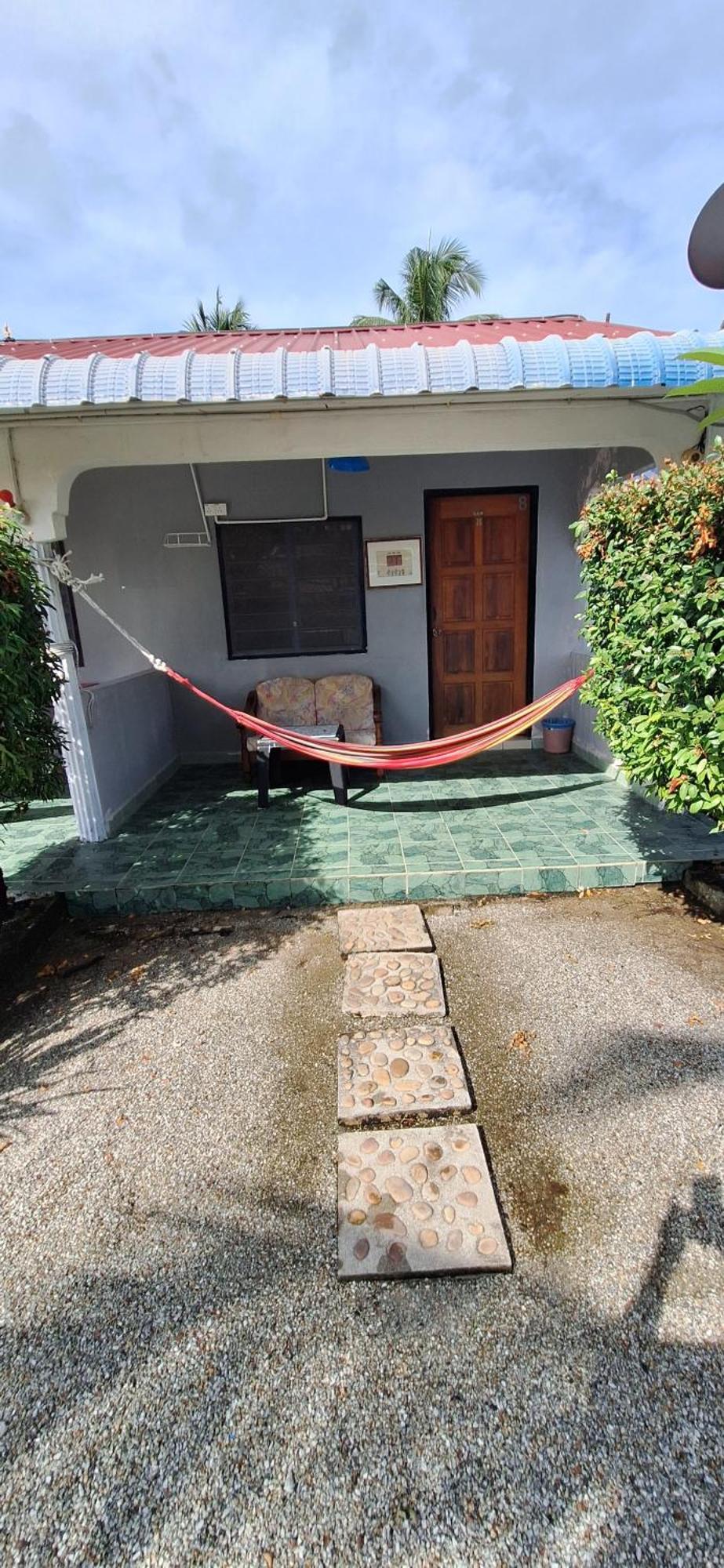 Rainbow Bed N Bfast Hostel Pantai Cenang  Exterior photo
